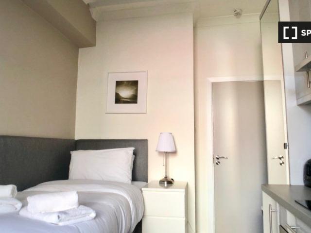 Studio to rent in Bluebell, North Tipperary