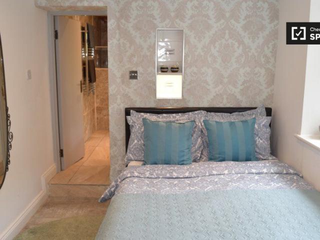 Studio to rent in Dublin 6, Bluebell