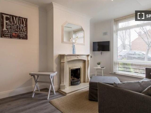 Studio to rent in Bluebell, North Tipperary