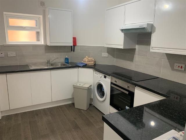 Studio for rent in Haddon, East Midlands