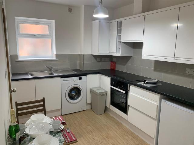Studio for rent in Haddon, East Midlands