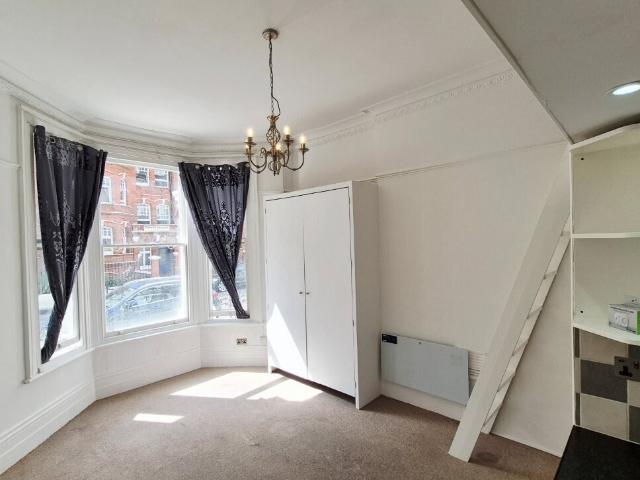Studio for rent in West Kensington, Greater London