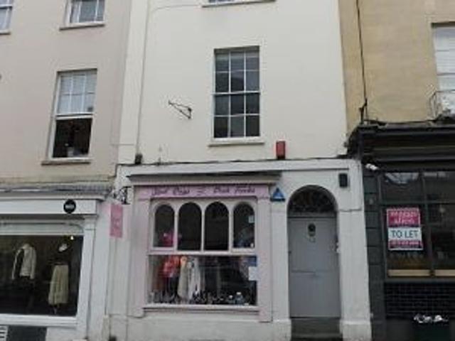 Studio for rent in Clifton Village, Feckenham