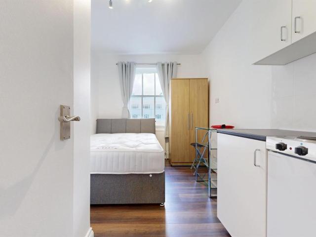 Studio for rent in Paddington, Greater London