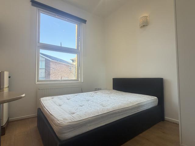 Studio for rent in London Borough of Ealing, Hanwell