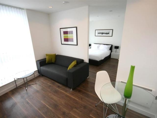 Studio for rent in Salford, Greater Manchester