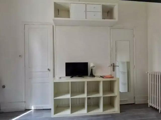 Studio location à L'Haÿ-les-Roses, Villejuif