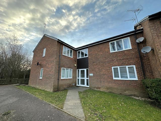 Studio for rent in Five Acres, Hertfordshire