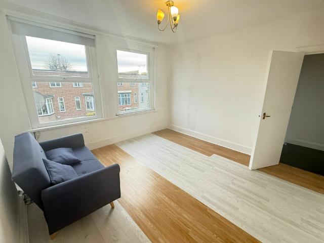 Apartment for rent in Colney Hatch, Isle Of Man