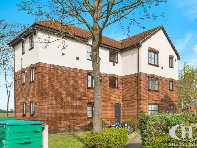Flat for sale in London Borough of Hillingdon, Greater London