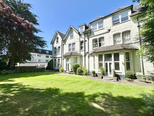 Flat for sale in Springbourne, Bournemouth