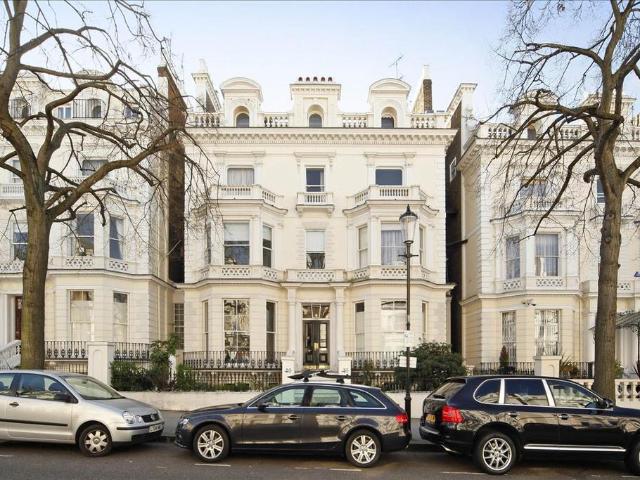 Flat for sale in Notting Hill, Greater London