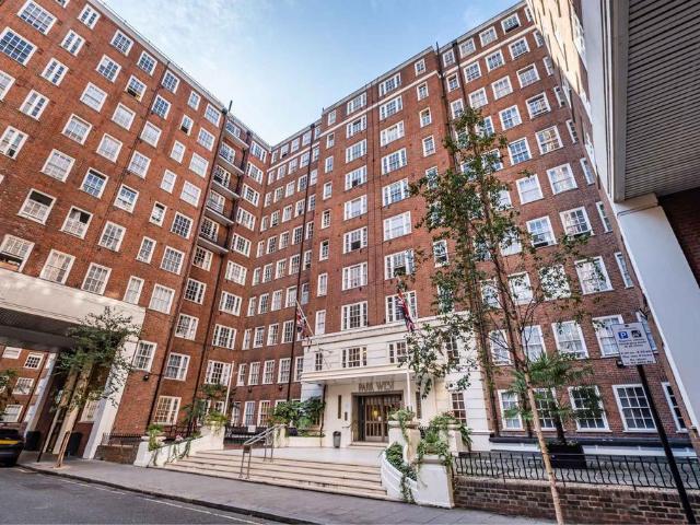 Flat for sale in City of Westminster, Greater London