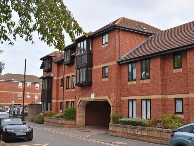 Flat for sale in Towcester, Northamptonshire