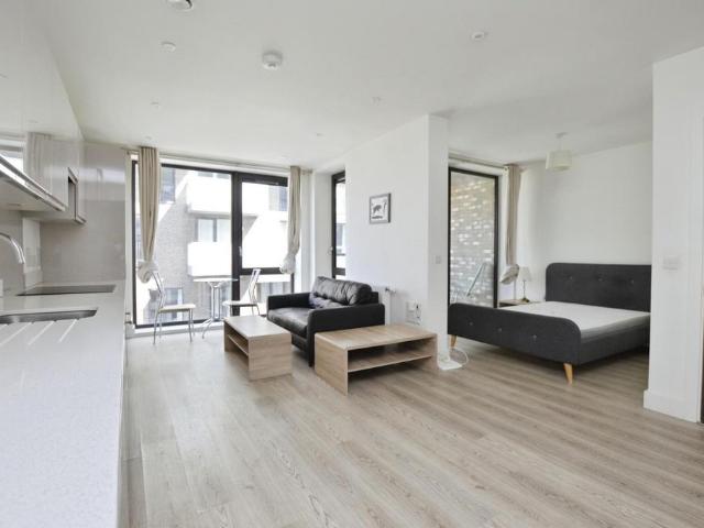 Flat for sale in Blackwall, Greater London