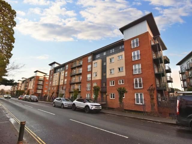 Flat for sale in Watergate, Devon