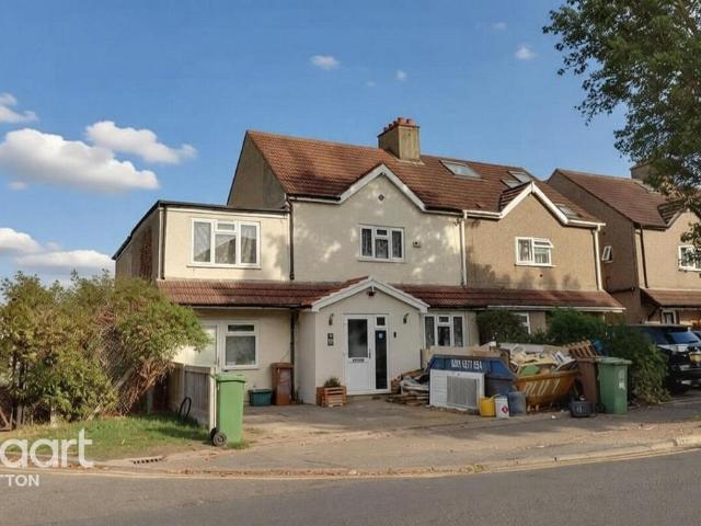 Flat for sale in London Borough of Sutton, Greater London