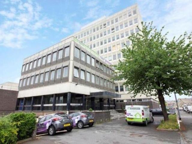 Flat for sale in West Yorkshire