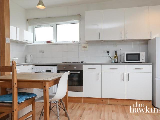 Flat for sale in Vastern, Wiltshire