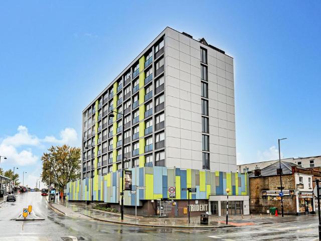 Flat for sale in London Borough of Hillingdon, Greater London