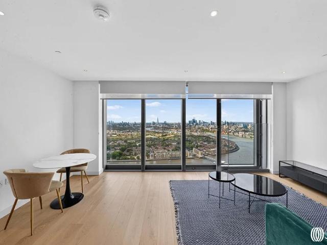 Flat for sale in Canary Wharf, Greater London