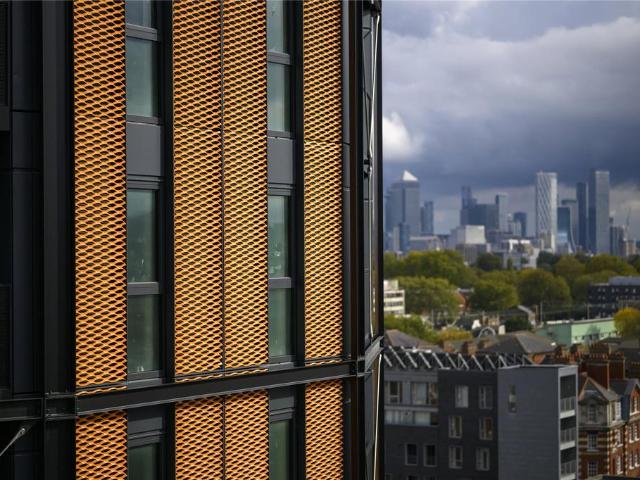 Flat for sale in Haggerston, Greater London