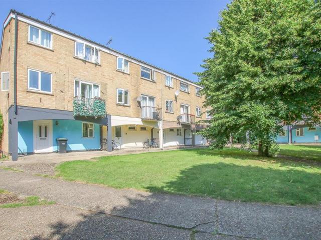 Flat for sale in Chedburgh, Suffolk