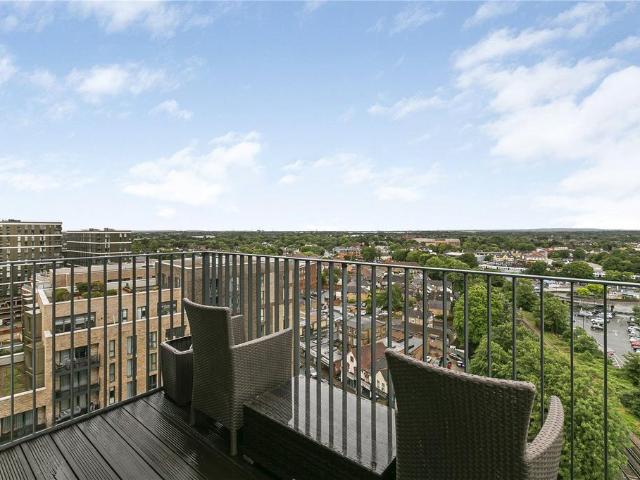 Flat for sale in Birch Green, Lower Halliford