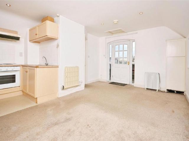 Flat for sale in Soulbury, Leighton Buzzard