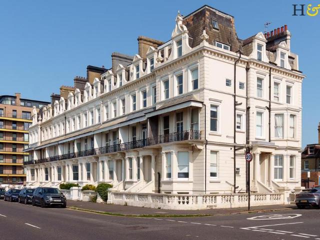 Flat for sale in Aldrington