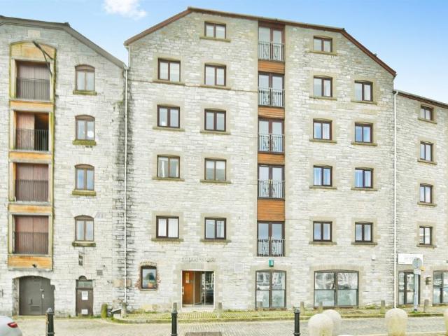 Flat for sale in Barbican, Mount Wise