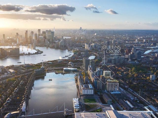 Flat for sale in Canning Town, Greater London