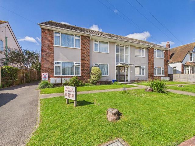 Flat for sale in West Worthing, Worthing