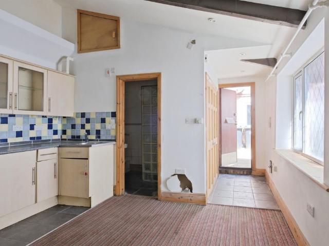 Flat for sale in Blandford Forum, Blandford