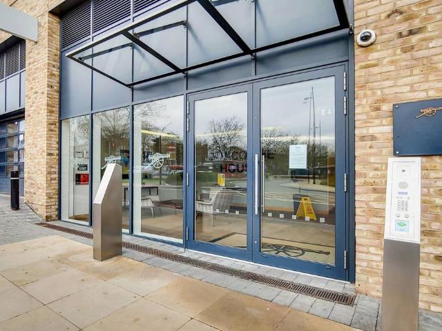 Flat for sale in Glyndon, Plumstead