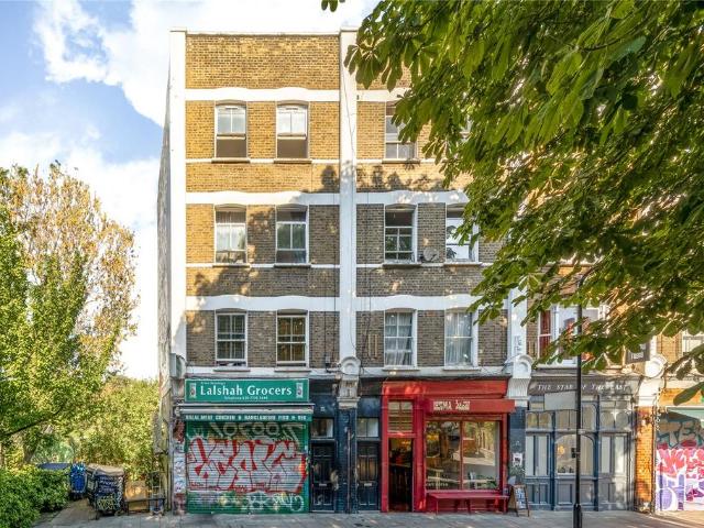 Flat for sale in Haggerston, Greater London