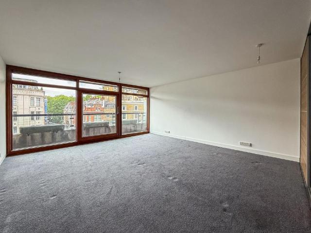 Flat for sale in Lyons, Greater London