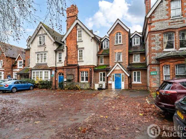 Flat for sale in Newtown, Reading