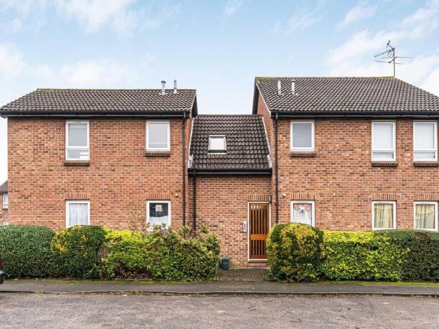 Flat for sale in London Borough of Ealing, Hanwell