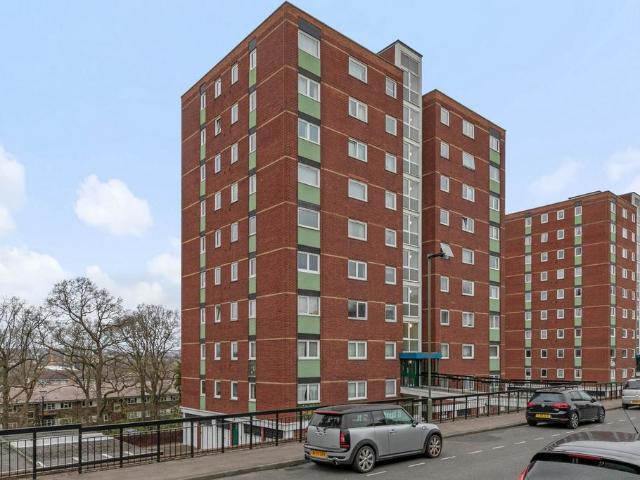 Flat for sale in Greater London