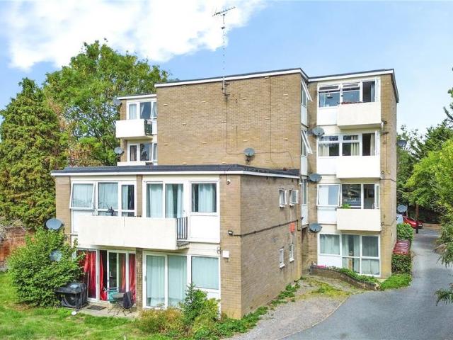 Flat for sale in Newtown, Reading