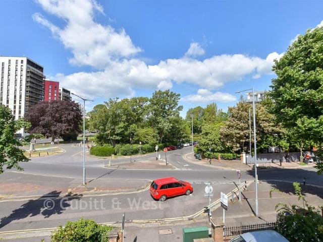 Flat for sale in Round Hill, Brighton & Hove