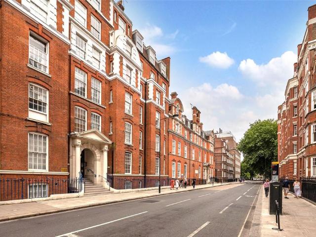 Flat for sale in King's Cross, Greater London