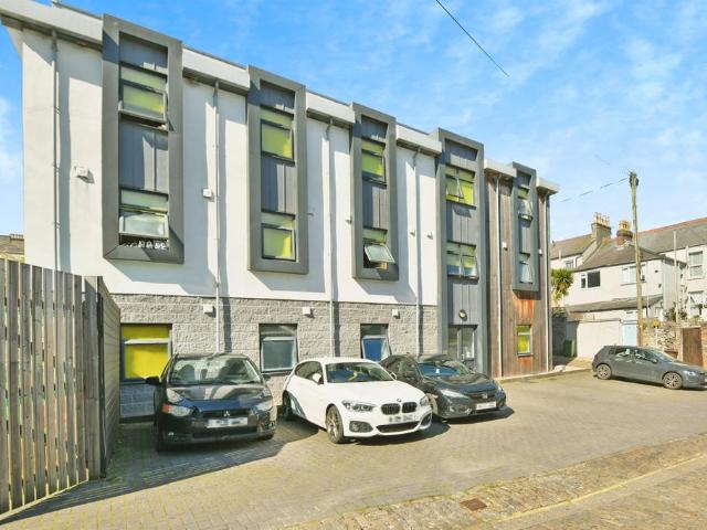 Flat for sale in St.Judes, Mount Wise