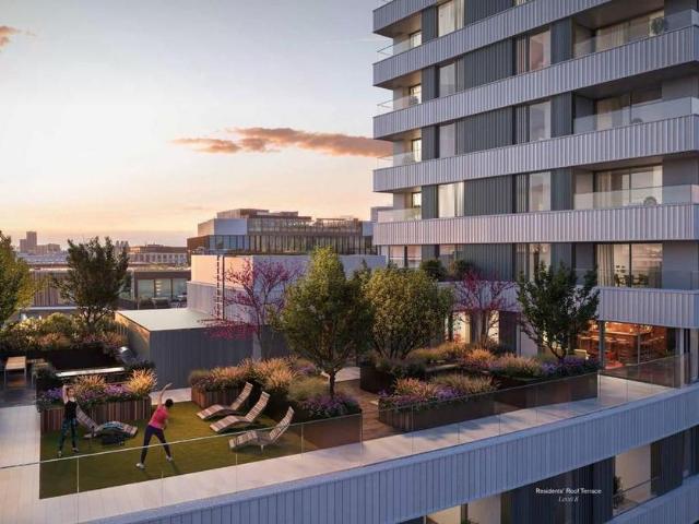 Flat for sale in Shepherd's Bush, Greater London