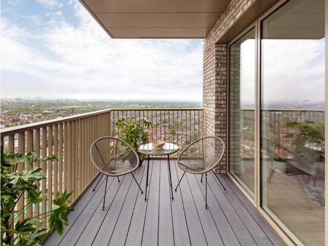 Flat for sale in London Borough of Ealing, Park Royal