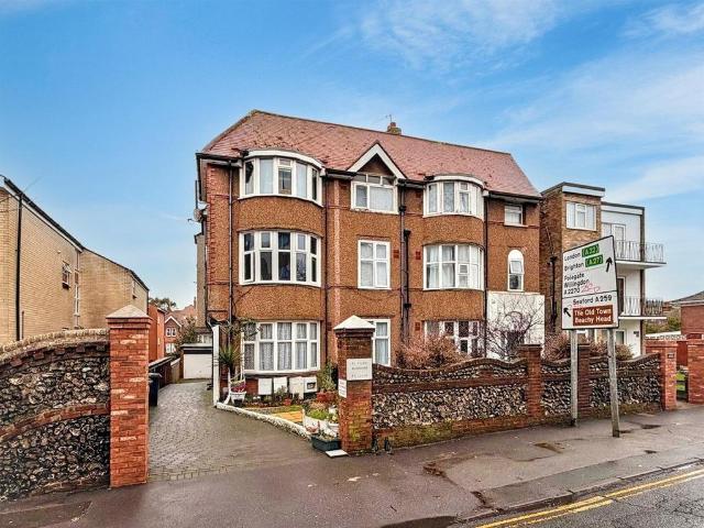 Flat for sale in Upperton, Eastbourne