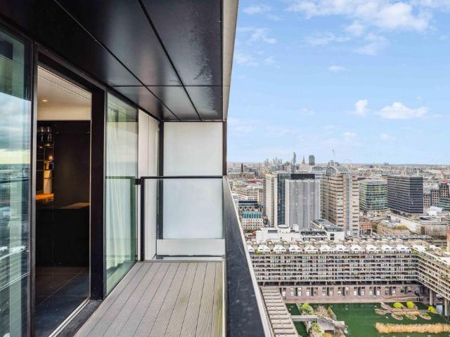 Flat for sale in Lyons, Greater London