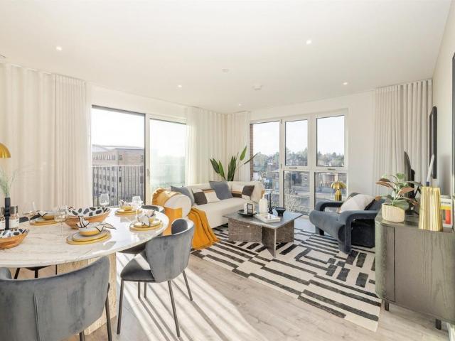 Flat for sale in North Watford