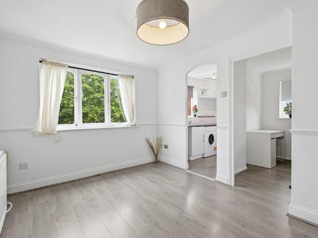 Flat for sale in Epping, Essex